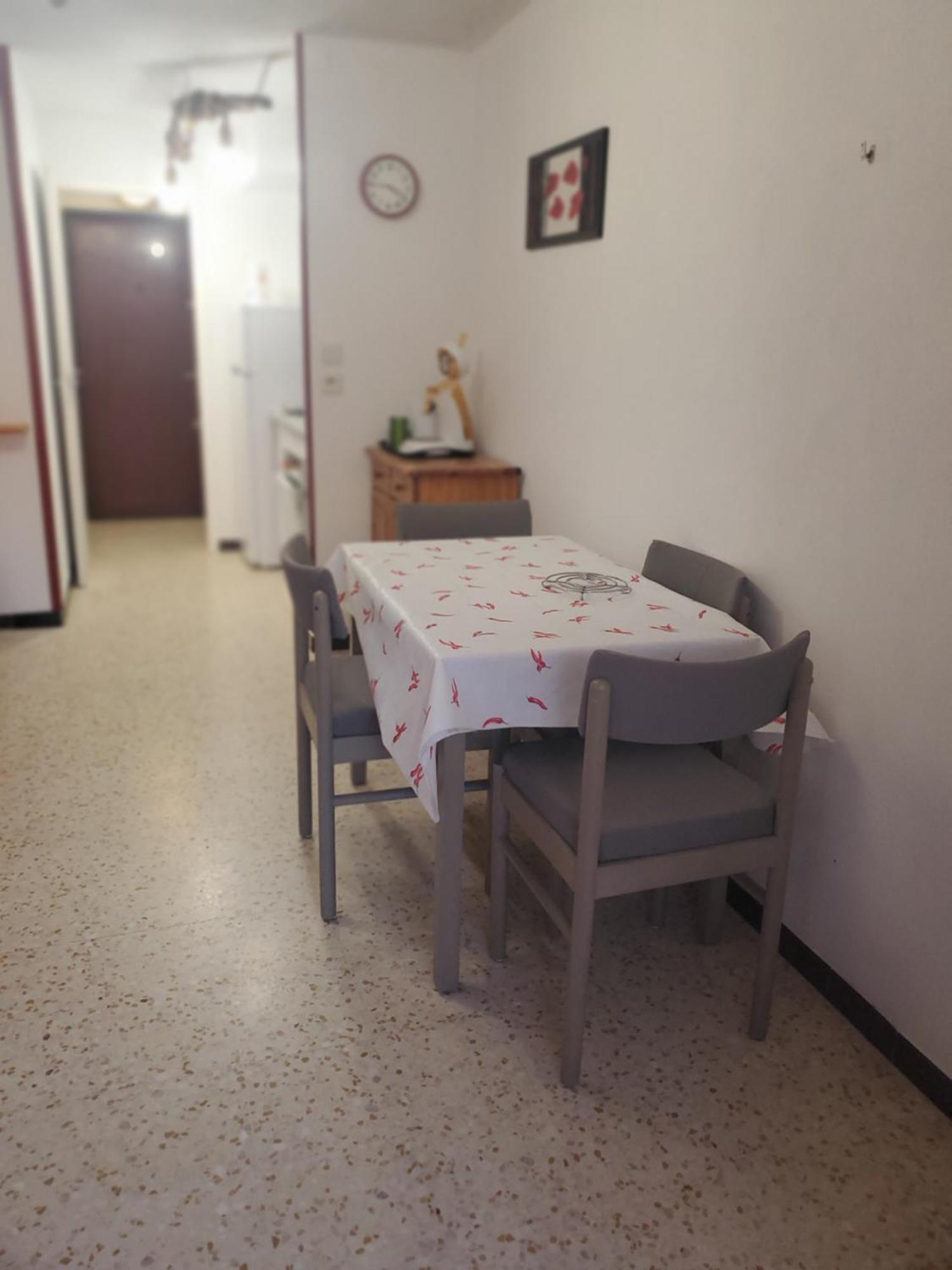 4 Pers Le Môle Réservation Du Samedi Au Samedi En Haute Saison Appartement *